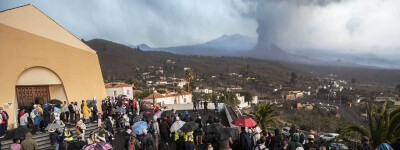 Заполненные автобусы и пробки на дорогах: вулканический туризм переполняет Ла Пальма