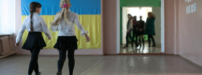 19 украинских учащихся-беженцев пошли в школу в городе Таррега