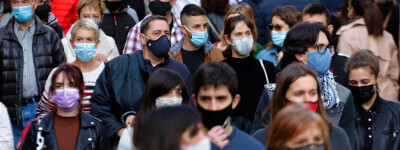 Испания вновь вводит обязательное ношение масок на открытом воздухе