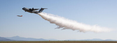 Airbus успешно тестирует в Испании самолет с огромным запасом воды для тушения пожаров