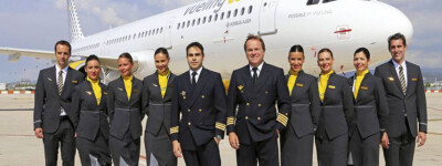 Бортпроводники испанской авиакомпании Vueling объявили трехмесячную забастовку