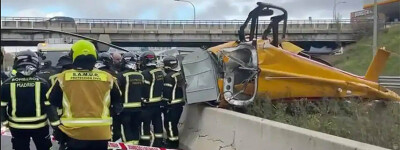 Вертолет разбился на оживленной автомагистрали в Мадриде