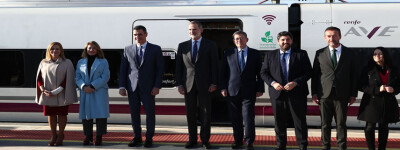 Премьер вместе с королем Фелипе VI открыли линию высокоскоростного поезда в Мурсию