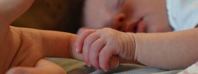 Число зарегистрированных рождений в Испании в 2023 году стало рекордно низким