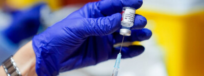 Испания побила рекорд вакцинации: иммунизировано 25% населения
