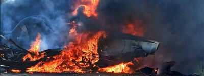 При тушении лесного пожара в Чили погиб испанский пилот, его самолет рухнул на автостраду
