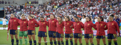 Испанские футболистки согласились прекратить бойкот