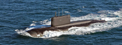 ВМС Испании наблюдали за российской подводной лодкой