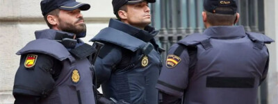 В Испании арестовали школьника, планировавшего застрелить своих одноклассников и учителей