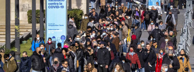 Более половины Испании подвержено среднему риску заражения коронавирусом