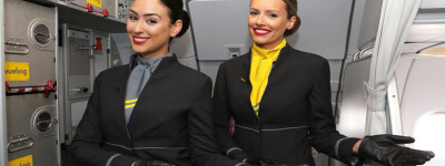 Vueling оштрафуют за принуждение стюардесс к макияжу и высоким каблукам