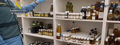 В Испании полиция изъяла более 5000 литров фальсифицированного оливкового масла