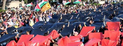 Тысячи людей по всей Испании вышли на демонстрации, требуя прекращения огня в Палестине