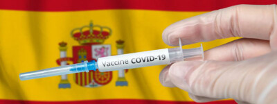 В Испании 27 млн вакцинированных по полному графику и 32 млн одной дозой