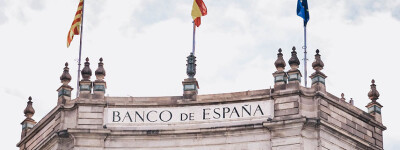 Испания предлагает улучшить доступ к банковским услугам для пожилых людей