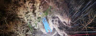 Трагедия в Испании: автобус упал в реку, шесть человек погибли и двое ранены