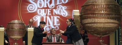 В Испании идет розыгрыш рождественской лотереи со знаменитым джекпотом Эль-Гордо