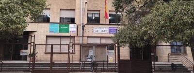 Две девочки госпитализированы после взрыва в испанской средней школе