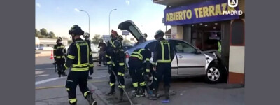 Погоня в Мадриде закончилась столкновением с дверью ресторана