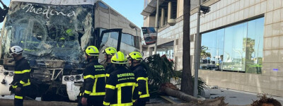 Три человека погибли и двое ранены в результате наезда автобуса на пешеходов на юге Испании