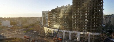 Число погибших в результате пожара в высотном здании в Валенсии возросло до десяти
