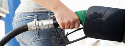 Цены на бензин в Испании резко упали
