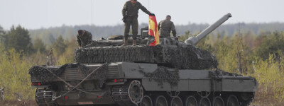 Испания готова поставить Украине зенитно-ракетные комплексы и танки «Леопард»