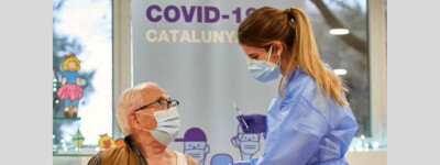Испания лидирует в ЕС по вакцинации пожилых людей