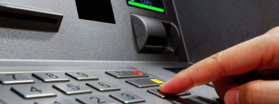 Что делать, если банкомат неправильно выдает деньги