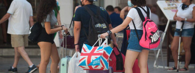 Британских туристов предупредили о росте цен в Испании