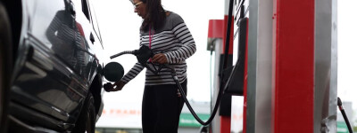 Цена на автомобильное топливо в Испании продолжает снижаться