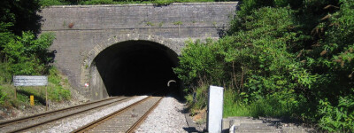 Новые поезда Cercancias построены слишком широкими, чтобы пройти через туннели