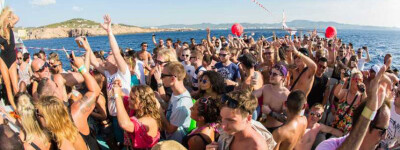 Исследование показало, что более 70% туристов едут в Испанию на вечеринки