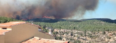 Десять городов эвакуированы в муниципалитете Аликанте из-за сильного лесного пожара