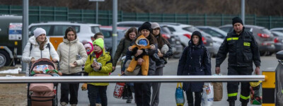 Правительство Испании решило вопрос защиты украинских беженцев