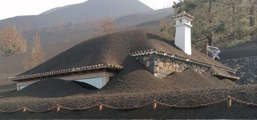 Количество золы, выбрасываемой вулканом на Ла-Пальме, значительно увеличилось