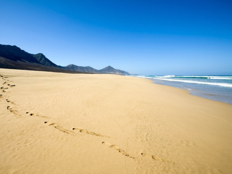 Песчаное побережье Cofete.
