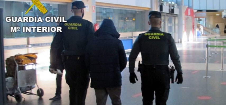 В аэропорту Валенсии задержан мужчина с пятью килограммами кокаина