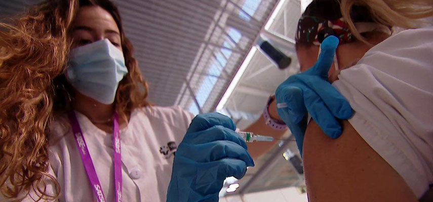 Автономные сообщества Испании ввели в общей сложности 90 135 347 доз вакцин против Covid