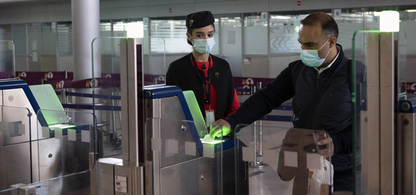 Европа отменяет ношения масок в самолетах и аэропортах