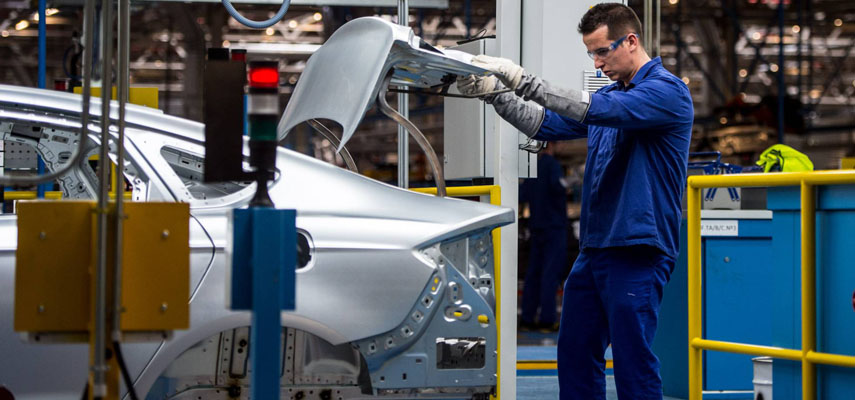 Производство автомобилей в Испании упало из-за нехватки комплектующих и войны в Украине