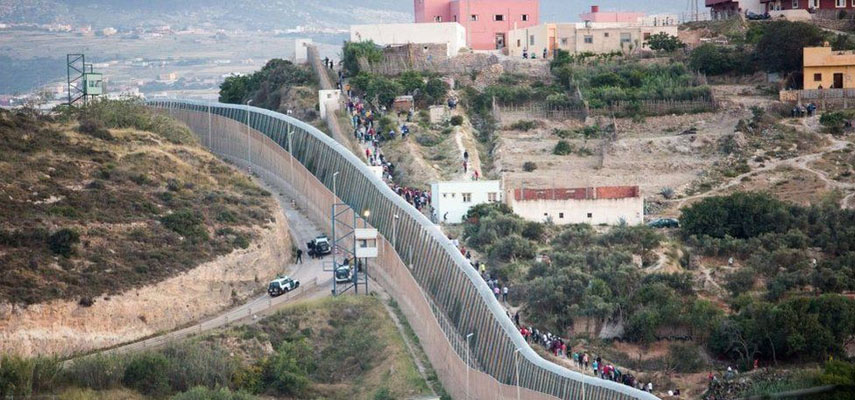 Испания вновь открывает сухопутные границы Сеуты и Мелильи с Марокко