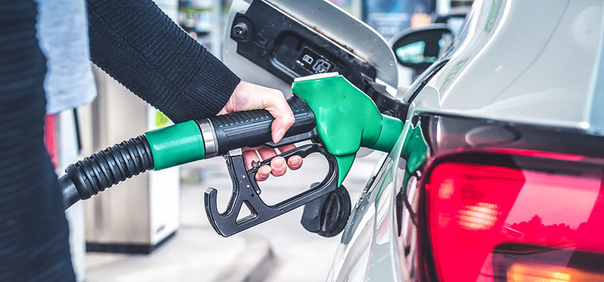Цена бензина в Испании поднялась до нового максимума, превысив 2 евро за литр