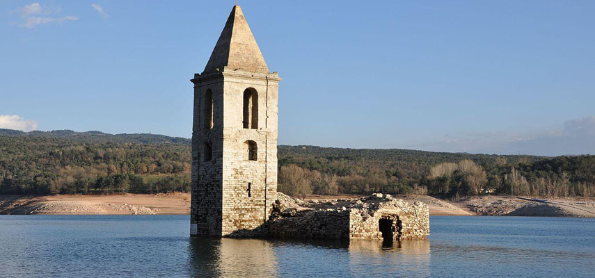 Низкий уровень водохранилищ в Испании обнажает целые деревни