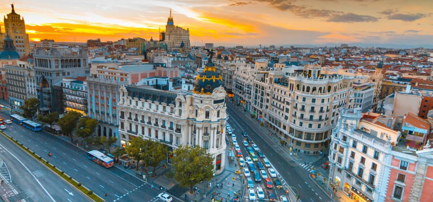 Туристический сектор в Испании вернулся к допандемическому уровню в июле