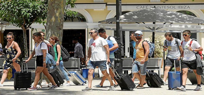 Высокий уровень инфляции не отпугивает иностранных туристов в Испании