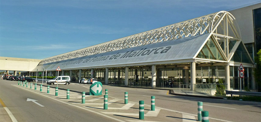 Из аэропорта Пальмы мужчина украл более 200 багажных тележек, сдав их на металлолом