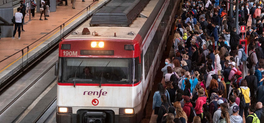 Летом 7,5 миллионов человек в Испании выбравших поезд Renfe вместо автомобиля