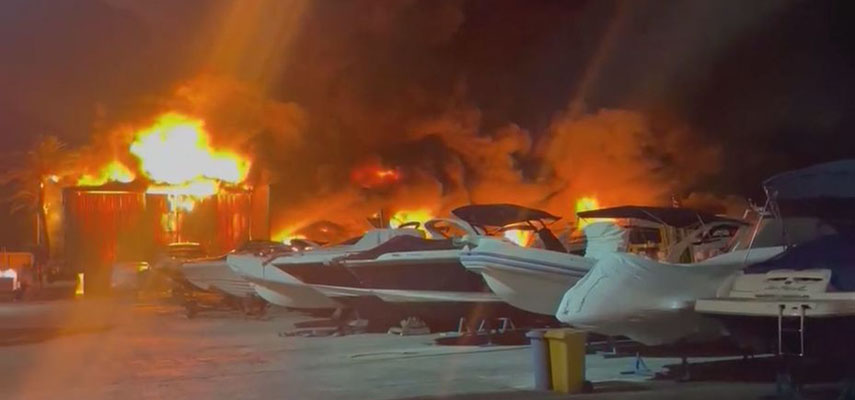Сильнейший пожар на складе в гавани Марбельи мог произойти из-за случайной искры