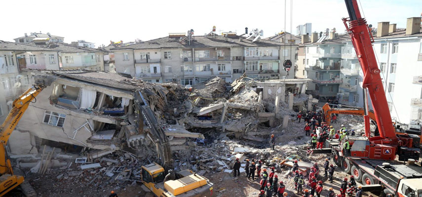 Испания направит в Турцию поисково-спасательные группы для помощи после землетрясения
